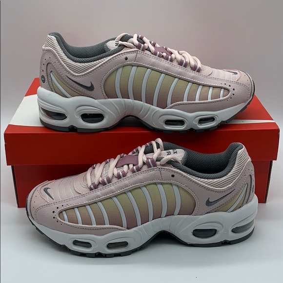 • NIKE W AIR MAX TAILWIND IV barely rose/smoke gre - Picture 13 of 16